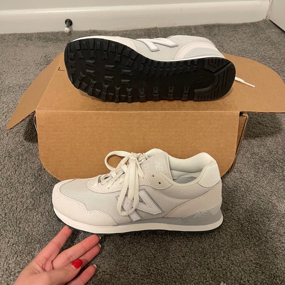 New balance sneakers - Picture 1 of 2